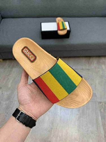 Picture of Gucci Slippers _SKU187924070492030